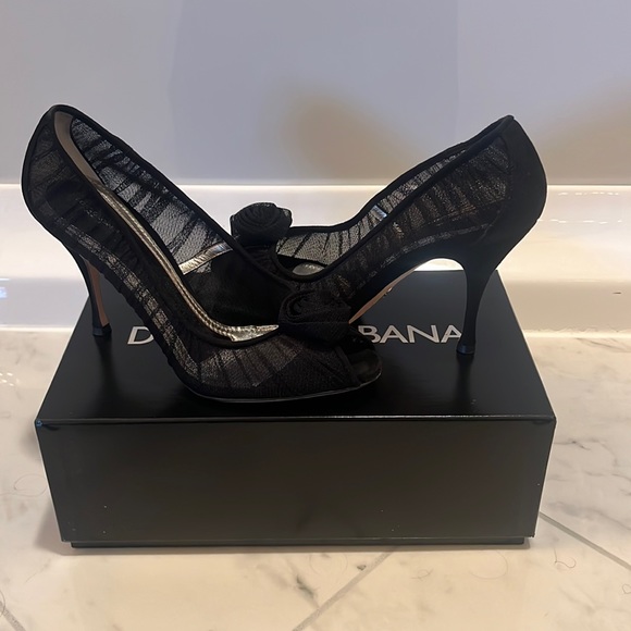 Elegant black Dolce heels - Picture 1 of 4
